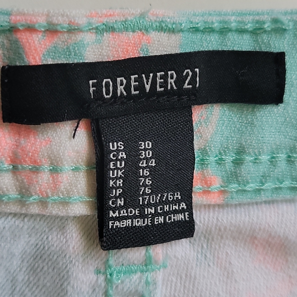 Forever 21 aqua floral denim shorts size 30 - Picture 2 of 8
